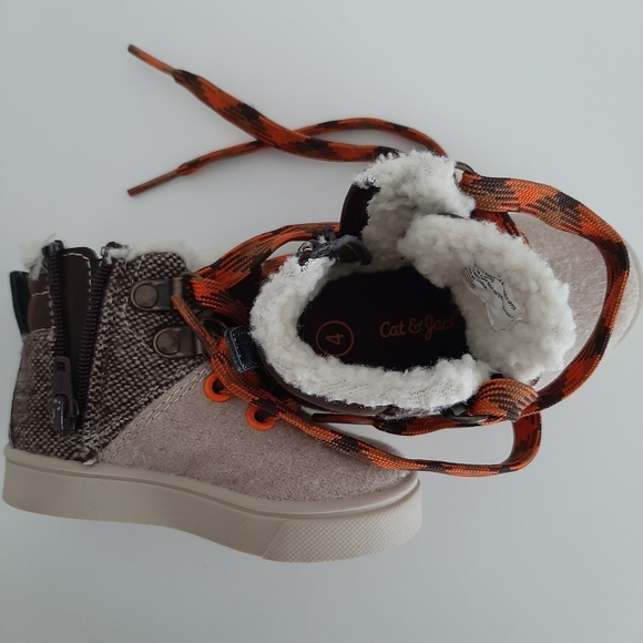Cat & Jack Toddler Boy Boots | Size 4 | NWOT - Picture 3 of 8